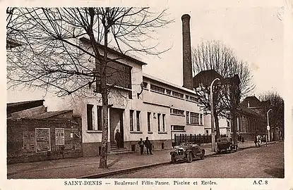 Boulevard Félix-Faure: La piscine et les écoles.