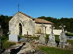 La chapelle Saint-Nicolasdans le cimetière.