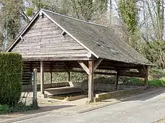 Lavoir, rue du Palais-Blanc.