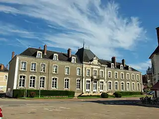 Ancien couvent des augustins(mairie actuelle).