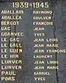 Plaque commémorative des morts pour la France de Saint-Frégant pendant la Deuxième Guerre mondiale.