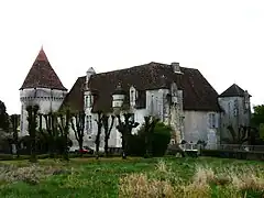Le château Saulnier.