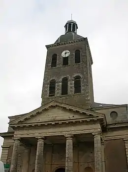 L’église Saint-Georges.