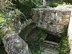 Fontaine à Saint-Georges.