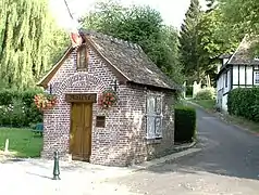 Mairie de Saint-Germain-de-Pasquier, la plus petite mairie de France.