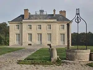 Pavillon de la Muette, pavillon de chasse à Saint-Germain-en-laye (1766-1775).