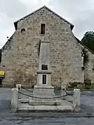 Le monument aux morts.