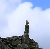 Sculpture ancien château de Vaulx (19e s.).