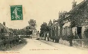 La place la mairie vers 1910.