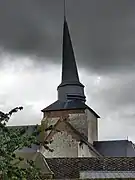 Le curieux clocher penché de l'église