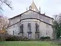 Vue du côté nord-est de l'église et de son chevet (fév. 2010)