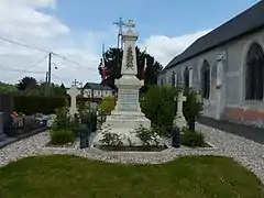 monument aux morts et tombes de guerre