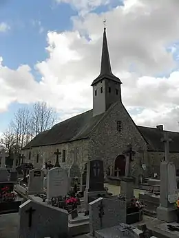 L'église Saint-Léger et le cimetière.