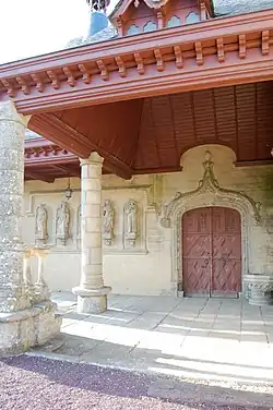 Église Saint-Léryet son placître