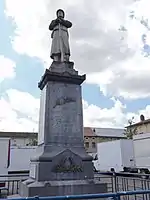 Le monument aux morts.