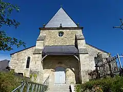 Porche d'entrée de l'église Saint-Loup.