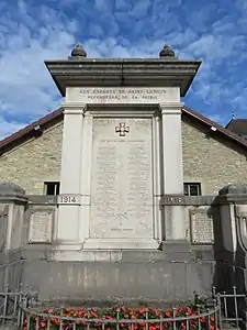 Monument aux morts de Saint-Lupicin.