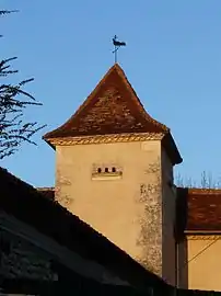 Pigeonnier dans le village.