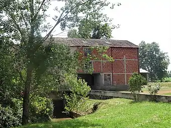 Le moulin à eau.