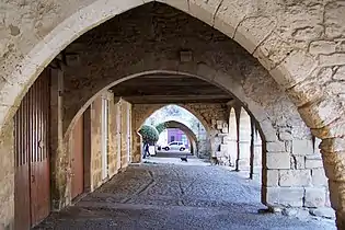 Arcades nord, place du Mercadiou.