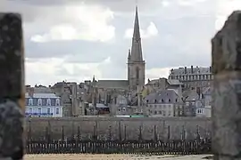 Vue de Saint-Malo intra-muros depuis le fort National.