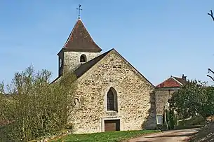 Façade et entrée ouest.