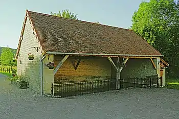 Lavoir en rive de Seine,