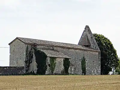 Côté nord de l'église vue du chevet