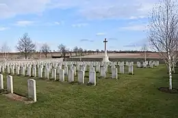 Le cimetière du calvaire jouxtant le cimetière communal.