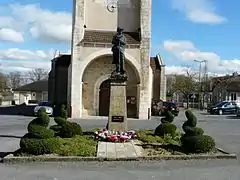 Le monument aux morts.