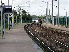 Vue des quais en direction de Creil.