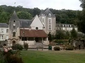 L'église de Saint-Ouen-les-Vignes.