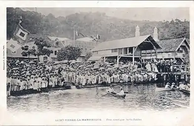 Fête nautique du 14 juillet sur la place Bertin .