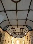 Le plafond à caissons de l'église.