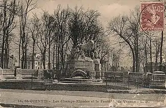 Vue d'ensemble de la fontaine après sa restauration en 1926.