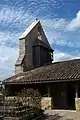 Porche et entrée de l'église, au sud (août 2011)