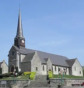 L'église priorale Saint-Sauveur.