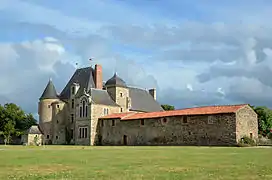 Le château vu depuis le parc