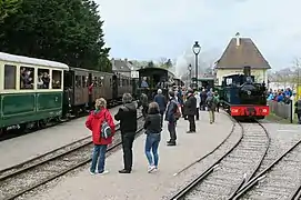 Trains en gare, avril 2016.