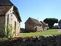 Cour de ferme à Bragny.