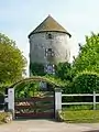 Le moulin Saint-Wy, de la fin du XVIIIe siècle. Dernier moulin à vent de Saint-Witz et environs, il sert d'habitation depuis longtemps.