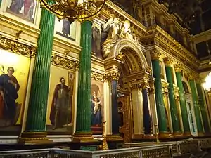 Cathédrale Saint-Isaac, intérieur : les colonnes de malachite et de lapis-lazuli