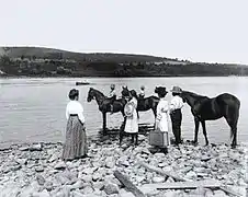 En attendant le traversier, 1915.