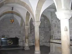 Sarcophages de Jean III Sobieski et de sa femme  Marie Casimire Louise de La Grange d'Arquien  (à droite derrière le pilier)