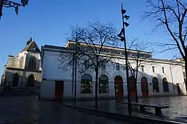 La bourse du travail et le chevet de l'église Saint-Nicolas de Troyes.