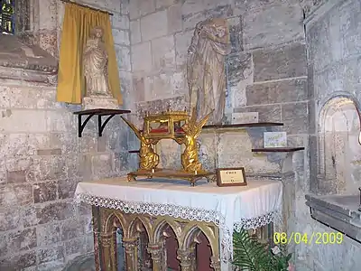 Le reliquaire du crâne de saint Quentin (basilique de Saint-Quentin).