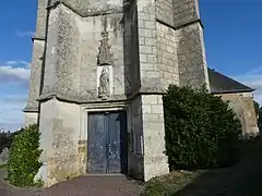 Détail du clocher-porche de l'église.