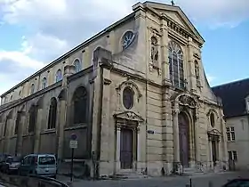 Façade de l'église saint-Maurice de Reims, l'entrée est place Museux,