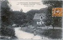 Sainte-Brigitte : l'école de Forges des Salles dans la décennie 1920 (carte postale).