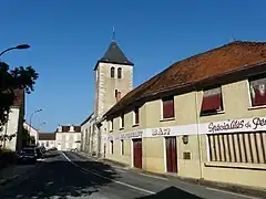 La rue principale du village de Sainte-Eulalie-d'Ans.